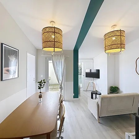 La Capsule - Centre - Terrasse Ρενς