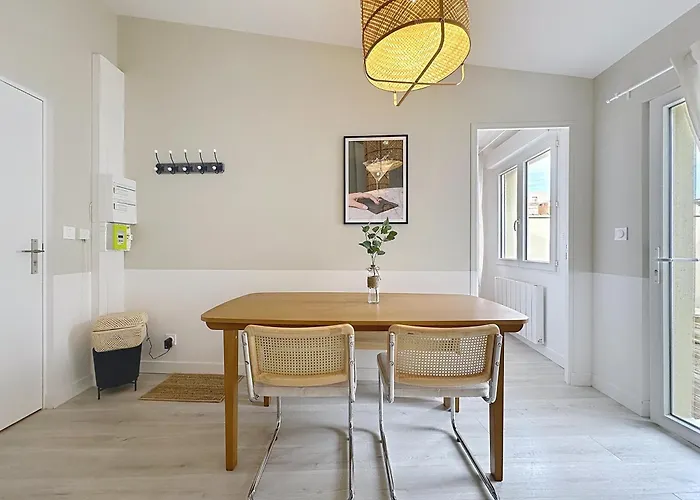 La Capsule - Centre - Terrasse * Реймс